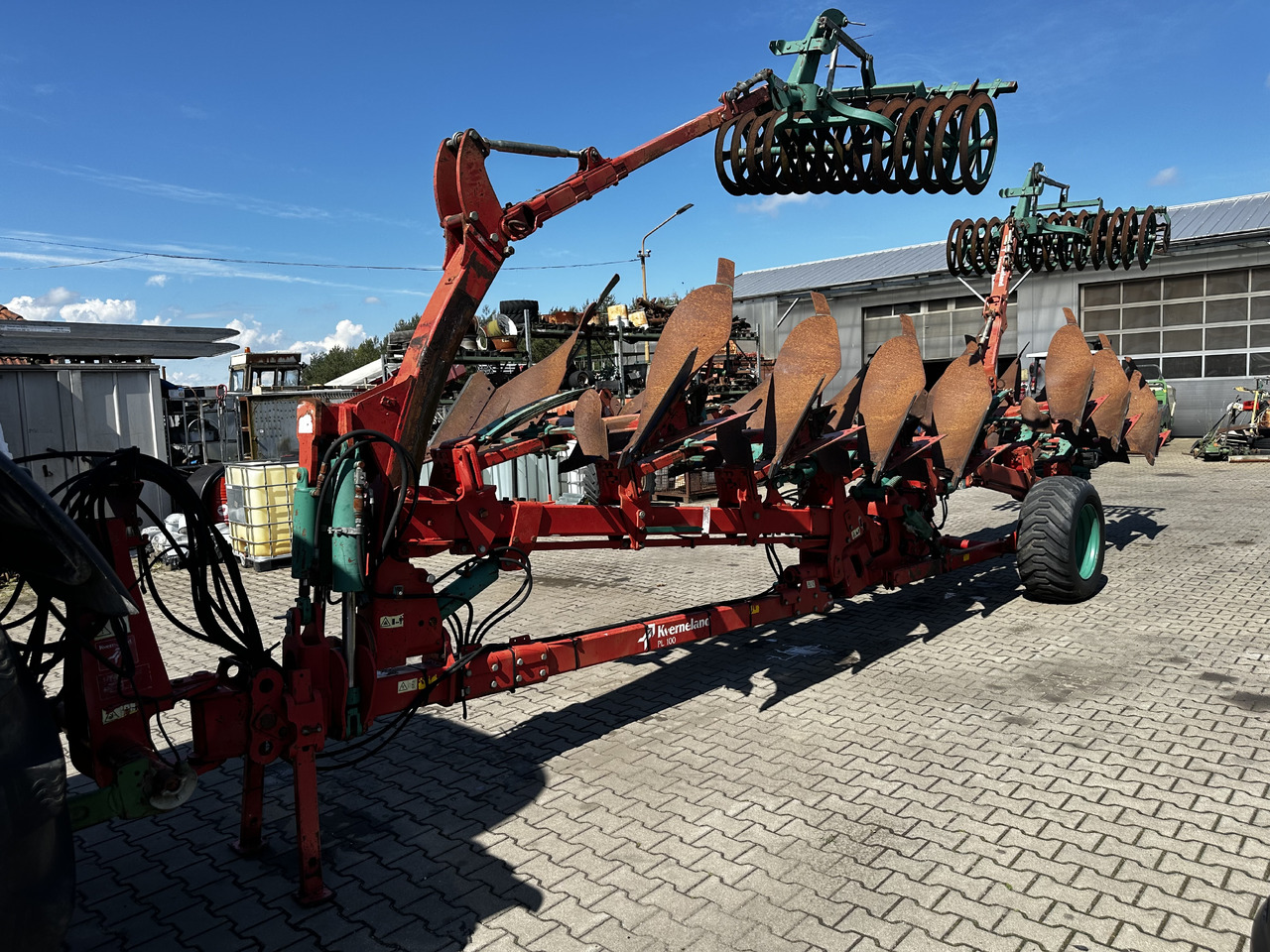Kverneland OnLand PL100 Packomat S/C - Plow: picture 1 Kverneland OnLand PL100 Packomat S/C - Plow: picture 1