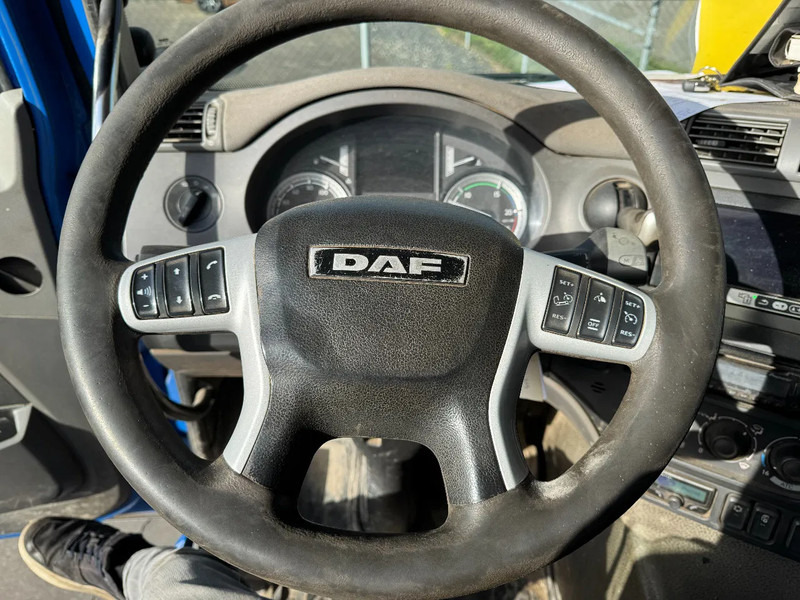 Skip loader truck DAF CF 400 6X2 - EURO 6 + VDL P-18 + REMOTE + LIFT AXLE: picture 18