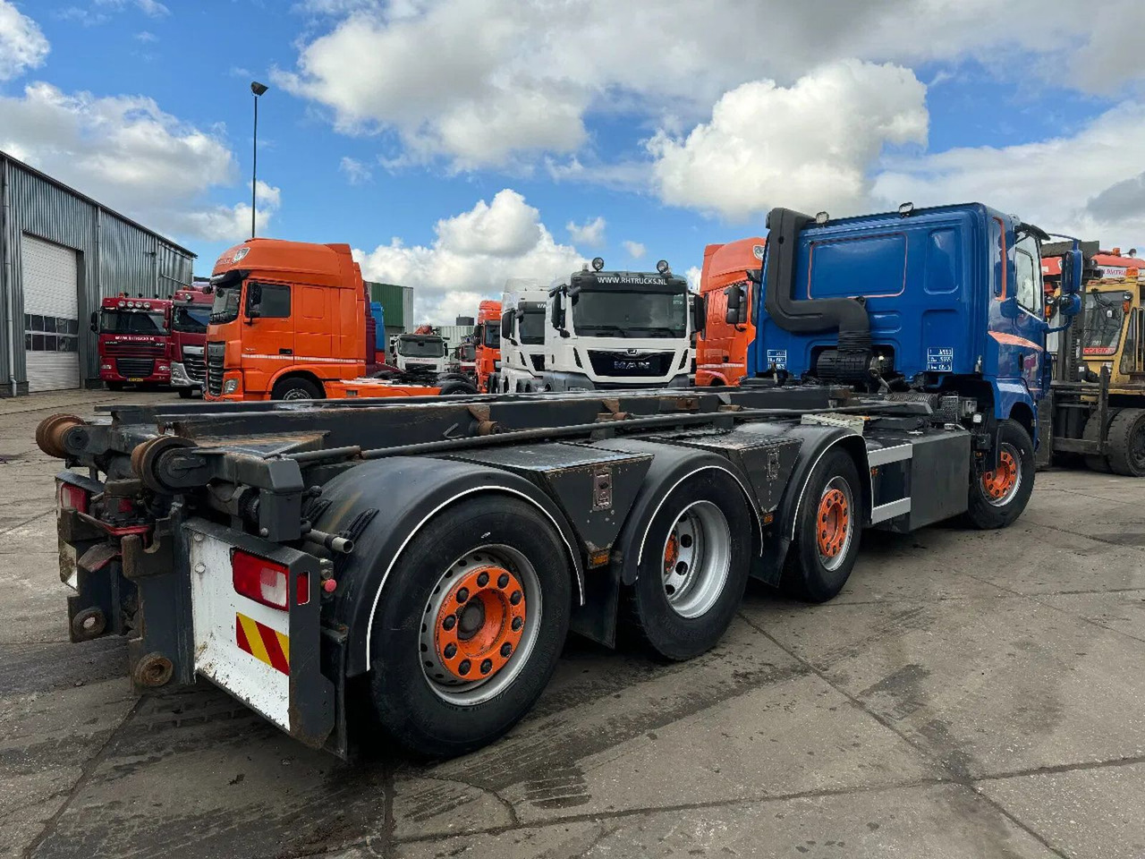 New Hook lift truck DAF CF 460 8X2 ONLY VISUAL DAMAGED // ENGINE IS RUNN: picture 6