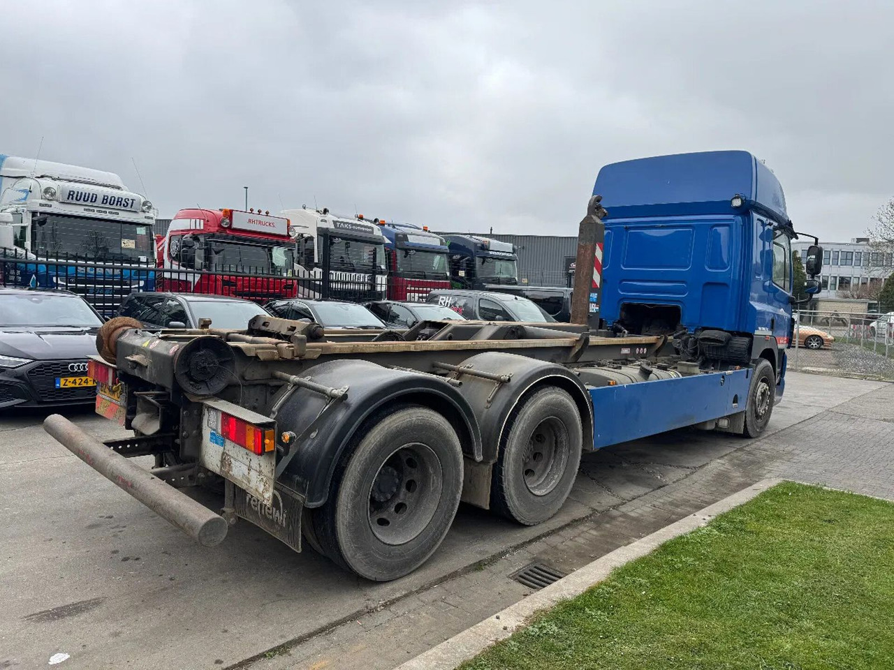 Hook lift truck DAF CF 85 6X2 - EURO 5 + VDL HOOK + LIFT AXLE + TÜV: picture 10