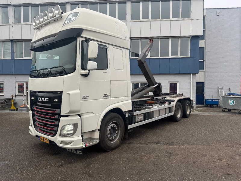 DAF XF 510 6X2 EURO 6 VDL 30T HOOK 2017 - Hook lift truck: picture 1 DAF XF 510 6X2 EURO 6 VDL 30T HOOK 2017 - Hook lift truck: picture 1