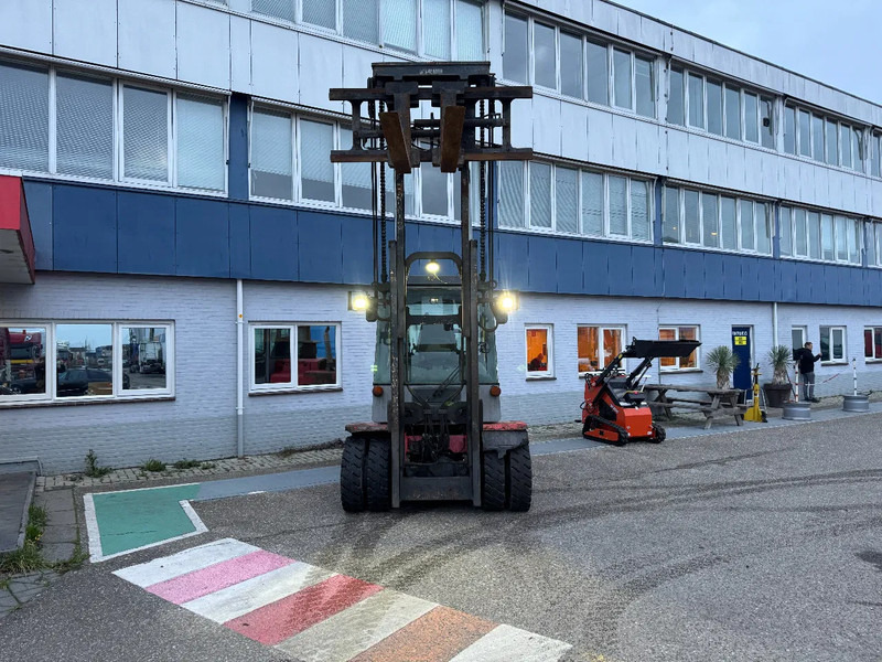 Kalmar DCF 80-9 8000 KG 3500 MM LIFT HEIGHT FORK POSITIONER - Diesel forklift: picture 2 Kalmar DCF 80-9 8000 KG 3500 MM LIFT HEIGHT FORK POSITIONER - Diesel forklift: picture 2