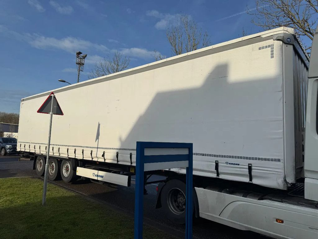 Krone SD - 3 AXLE SAF + SLIDING ROOF + LIFT AXLE - Curtainsider semi-trailer: picture 5 Krone SD - 3 AXLE SAF + SLIDING ROOF + LIFT AXLE - Curtainsider semi-trailer: picture 5