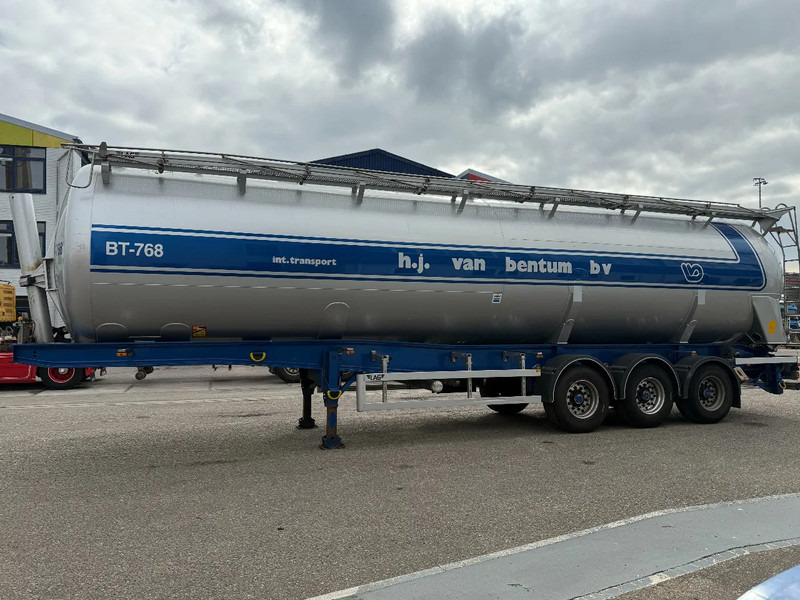 LAG 61000 LITER, TUV TILL 10-07-2026 - Tank semi-trailer: picture 2 LAG 61000 LITER, TUV TILL 10-07-2026 - Tank semi-trailer: picture 2
