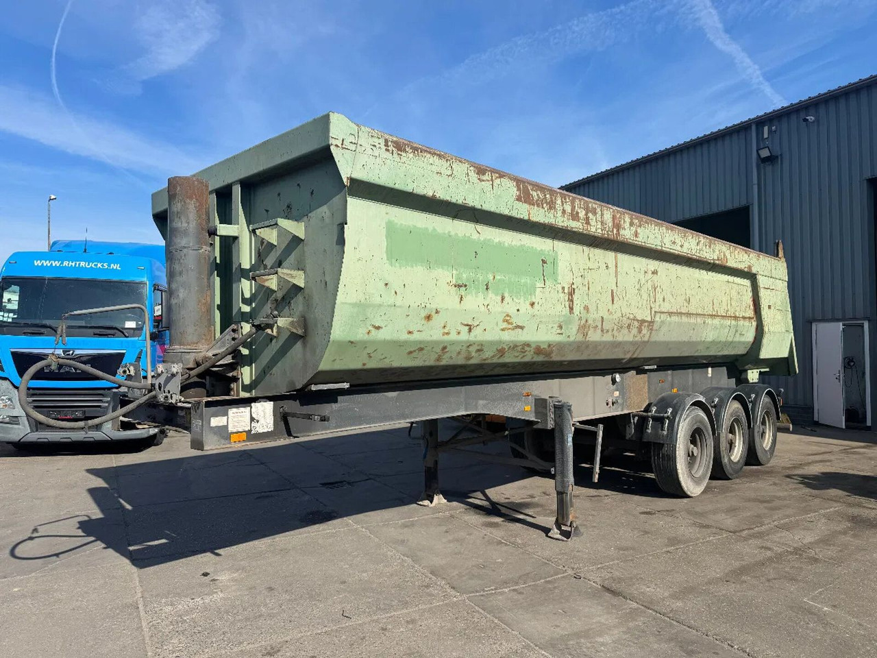 Langendorf 3 AXLE - BPW + TIPPER - Tipper semi-trailer: picture 1 Langendorf 3 AXLE - BPW + TIPPER - Tipper semi-trailer: picture 1