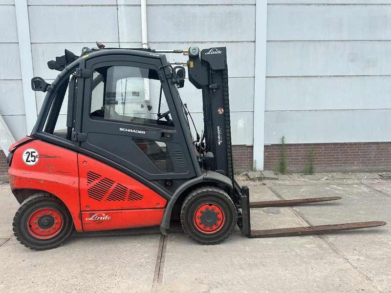 Diesel forklift Linde H40D: picture 11