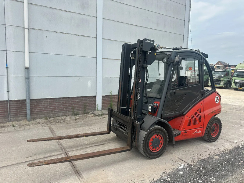 Linde H40D - Diesel forklift: picture 3 Linde H40D - Diesel forklift: picture 3