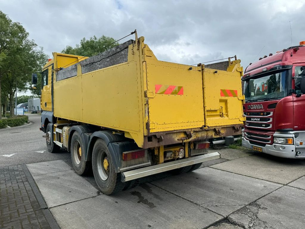 Tipper MAN TGA 26.530 6X4 MANUAL 3 PEDALS: picture 13