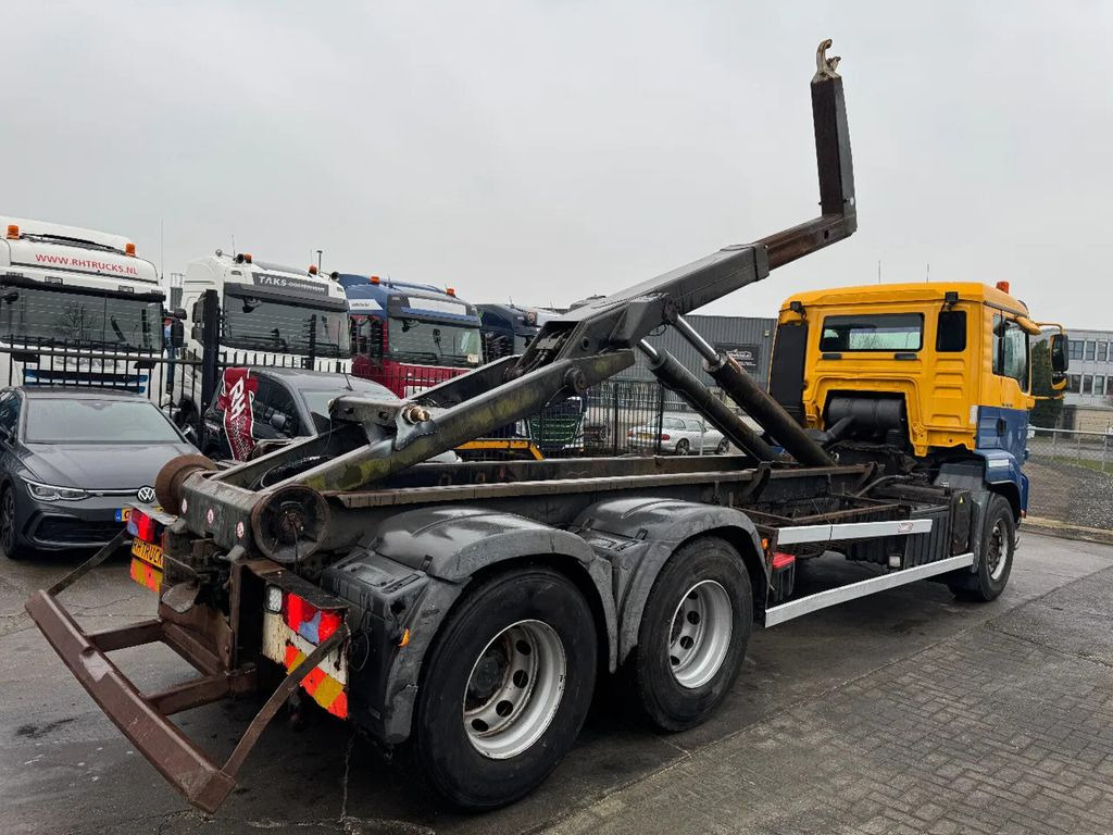 MAN TGA 28.440 6X2 - EURO 4 + VDL HOOK + LIFT AXLE - Hook lift truck: picture 4 MAN TGA 28.440 6X2 - EURO 4 + VDL HOOK + LIFT AXLE - Hook lift truck: picture 4