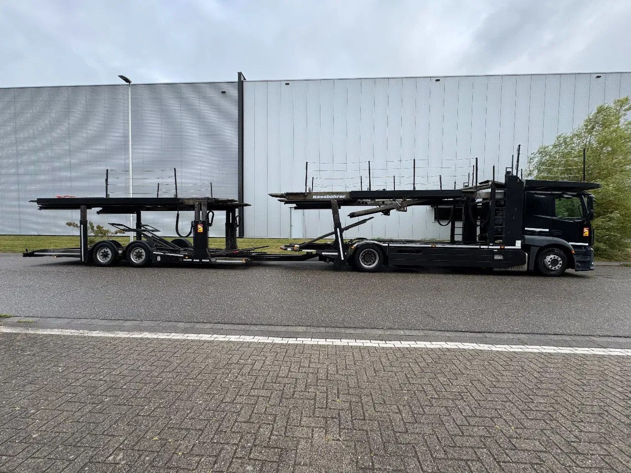 Mercedes-Benz Actros 1842 4X2 EURO 6 KASSBOHRER METAGO + KASSB - Autotransporter truck: picture 2 Mercedes-Benz Actros 1842 4X2 EURO 6 KASSBOHRER METAGO + KASSB - Autotransporter truck: picture 2