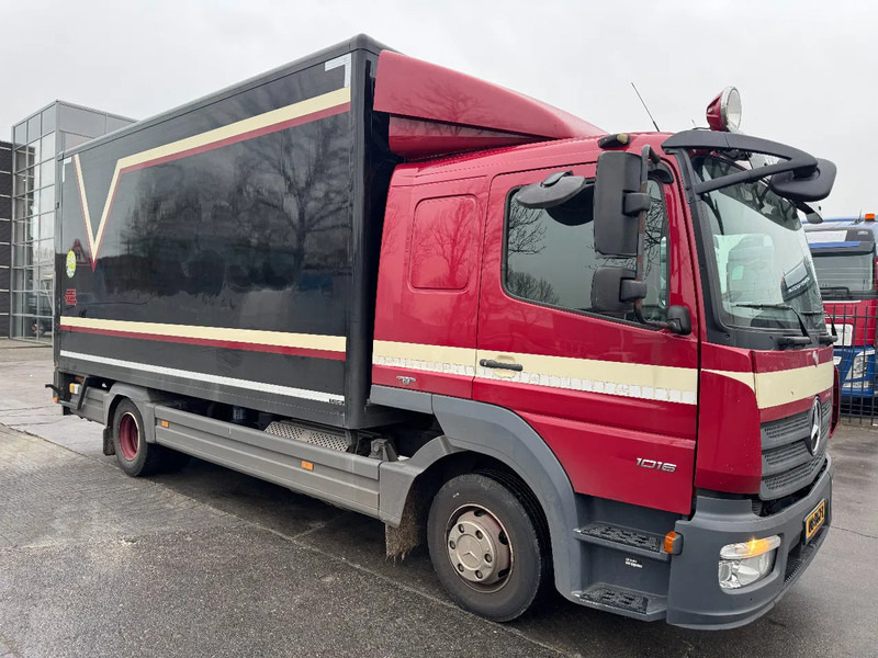 Mercedes-Benz Atego 1016 4X2 - EURO 6 + DHOLLANDIA LIFT - Box truck: picture 3 Mercedes-Benz Atego 1016 4X2 - EURO 6 + DHOLLANDIA LIFT - Box truck: picture 3
