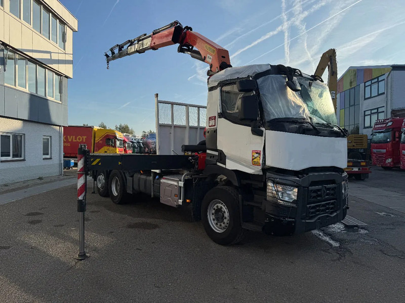 Renault C460 6X2 EURO 6 PALFINGER PK33002 + REMOTE CONTROL ENIGINE RUNNING - Crane truck: picture 2 Renault C460 6X2 EURO 6 PALFINGER PK33002 + REMOTE CONTROL ENIGINE RUNNING - Crane truck: picture 2