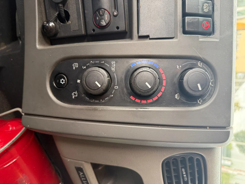 Renault Premium 380 380 6X2 STUURAS - Box truck: picture 5 Renault Premium 380 380 6X2 STUURAS - Box truck: picture 5