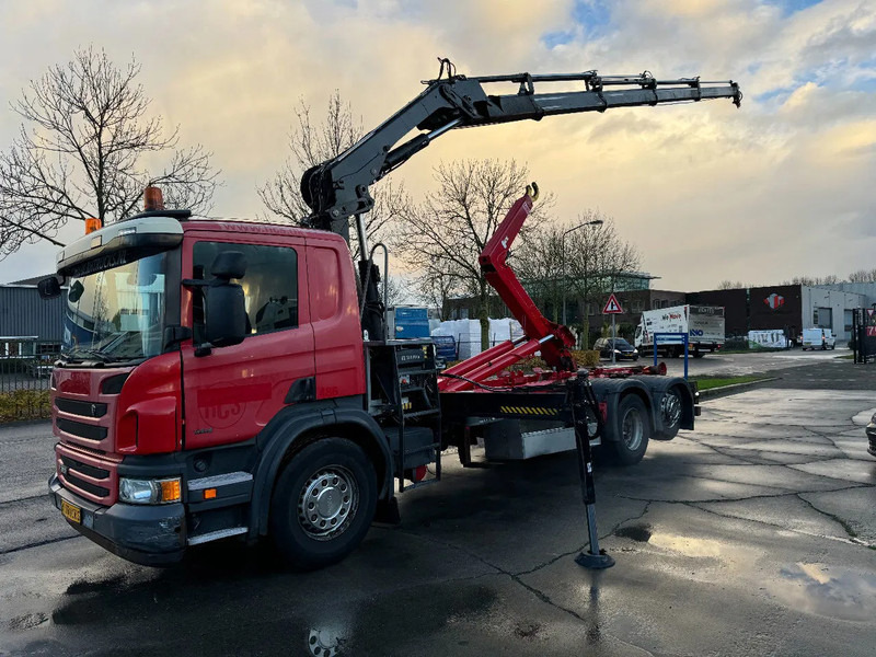 Scania P320 6X2 - EURO 6 + HIAB XS 144 HIPRO + REMOTE + HIAB HOOK + RETARDER - Crane truck: picture 2 Scania P320 6X2 - EURO 6 + HIAB XS 144 HIPRO + REMOTE + HIAB HOOK + RETARDER - Crane truck: picture 2