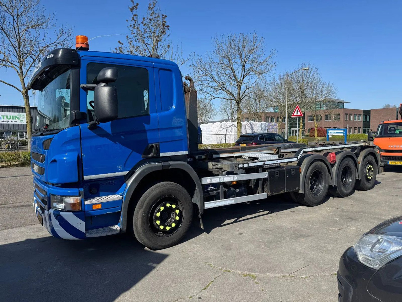 Scania P360 8X4 - EURO 5 + VDL 25T HOOK + TÜV 08-2025 - Hook lift truck: picture 1 Scania P360 8X4 - EURO 5 + VDL 25T HOOK + TÜV 08-2025 - Hook lift truck: picture 1