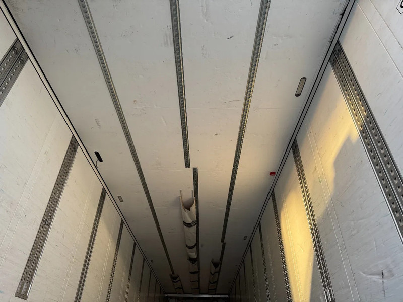 Refrigerator semi-trailer Schmitz Cargobull SKO THERMO KING SLX300 DISC BRAKES DOPPELSTOCK: picture 10