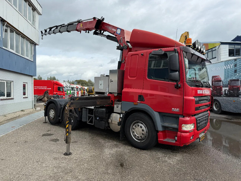 DAF CF 85.410 6X2 EURO 5 + HMF 3000K6 + REMOTE CONTROL - Tractor unit: picture 4 DAF CF 85.410 6X2 EURO 5 + HMF 3000K6 + REMOTE CONTROL - Tractor unit: picture 4