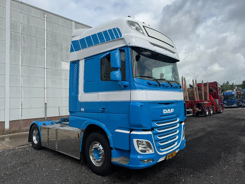 DAF XF 440 4X2 EURO 6 ADR - Tractor unit: picture 2 DAF XF 440 4X2 EURO 6 ADR - Tractor unit: picture 2