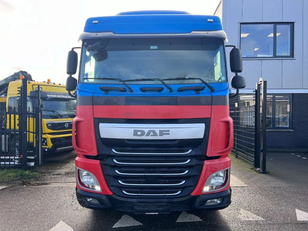 DAF XF 440 SC 4X2 MEGA 757.858km - Tractor unit: picture 2 DAF XF 440 SC 4X2 MEGA 757.858km - Tractor unit: picture 2