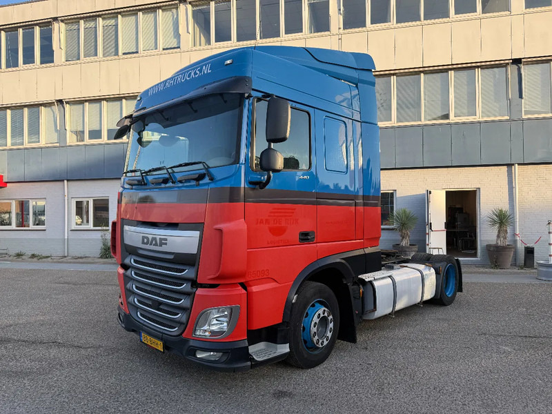 DAF XF 440 XF 440 TREKKER EURO 6 - Tractor unit: picture 3 DAF XF 440 XF 440 TREKKER EURO 6 - Tractor unit: picture 3