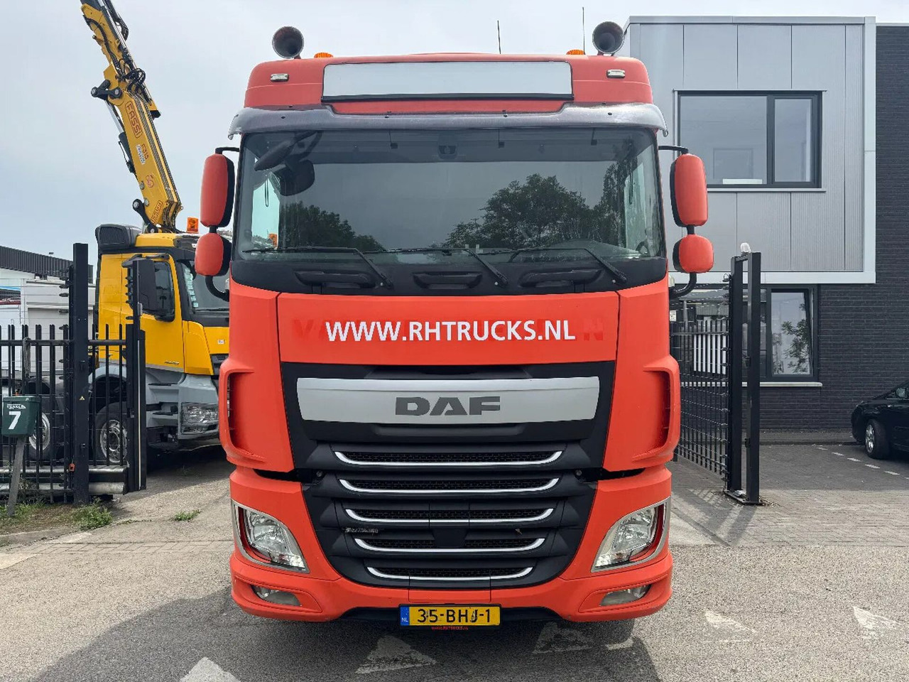 DAF XF 460 6X2 STEERING AXLE EURO 6 - Tractor unit: picture 3 DAF XF 460 6X2 STEERING AXLE EURO 6 - Tractor unit: picture 3