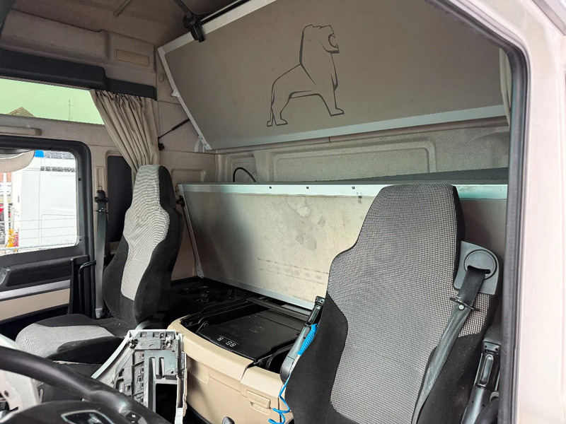 Tractor unit MAN TGX 18.460 4X2 + RETARDER - ENGINE BROKEN: picture 12 Tractor unit MAN TGX 18.460 4X2 + RETARDER - ENGINE BROKEN: picture 12