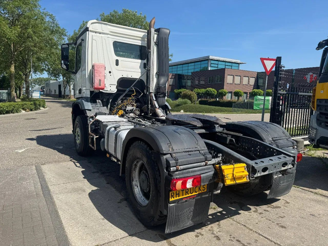 Lease a  Mercedes-Benz Arocs 1939 4X2 EURO 6 HUB REDUCTION Mercedes-Benz Arocs 1939 4X2 EURO 6 HUB REDUCTION: picture 6