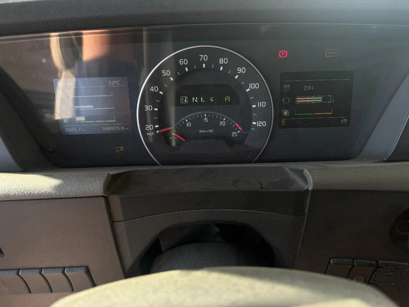 Lease a Volvo FH 13.540 8X4, 150 TON, INTARDER, 566862 KM Volvo FH 13.540 8X4, 150 TON, INTARDER, 566862 KM: picture 13