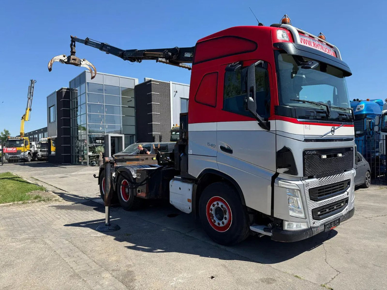 Volvo FH 540 6X4 - EURO 6 + PALFINGER EPSILON S260Z96 - Tractor unit: picture 2 Volvo FH 540 6X4 - EURO 6 + PALFINGER EPSILON S260Z96 - Tractor unit: picture 2