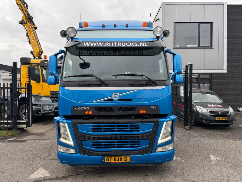 Volvo FM 370 4X2 SPOILERS EURO 6 SKIRTS HOLLAND TRUCK TÜV TILL 09-2025 - Tractor unit: picture 2 Volvo FM 370 4X2 SPOILERS EURO 6 SKIRTS HOLLAND TRUCK TÜV TILL 09-2025 - Tractor unit: picture 2