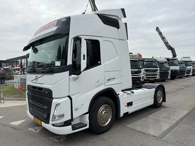 Volvo FM 380 4X2 EURO 6 NEW FACE SKIRTS AIRCO SPOILERS - Tractor unit: picture 1 Volvo FM 380 4X2 EURO 6 NEW FACE SKIRTS AIRCO SPOILERS - Tractor unit: picture 1