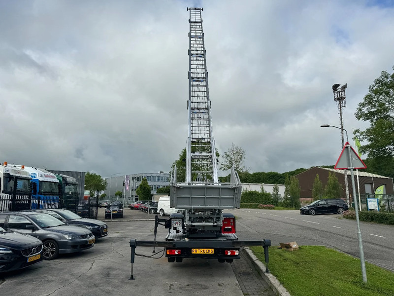 Nissan Cabstar 35.13 EURO 6 + LIFT 25 METER + REMOTE CONTROL - Van: picture 4 Nissan Cabstar 35.13 EURO 6 + LIFT 25 METER + REMOTE CONTROL - Van: picture 4