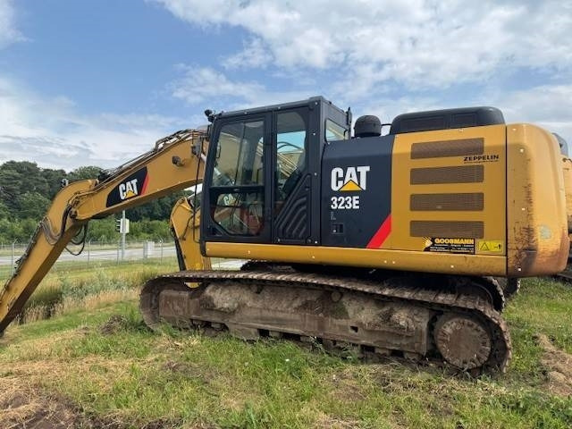 CAT 323 E - Crawler excavator: picture 2 CAT 323 E - Crawler excavator: picture 2