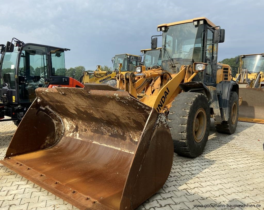 Hyundai HL 730-9 A - Wheel loader: picture 1 Hyundai HL 730-9 A - Wheel loader: picture 1