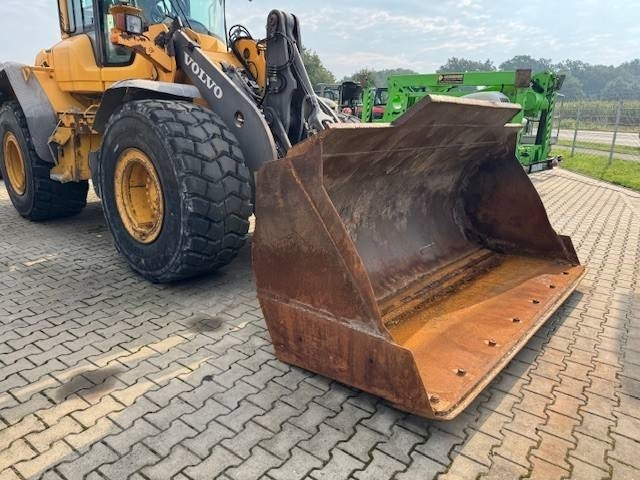 Volvo L 90 F  - Wheel loader: picture 5 Volvo L 90 F  - Wheel loader: picture 5