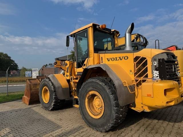 Volvo L 90 F  - Wheel loader: picture 1 Volvo L 90 F  - Wheel loader: picture 1