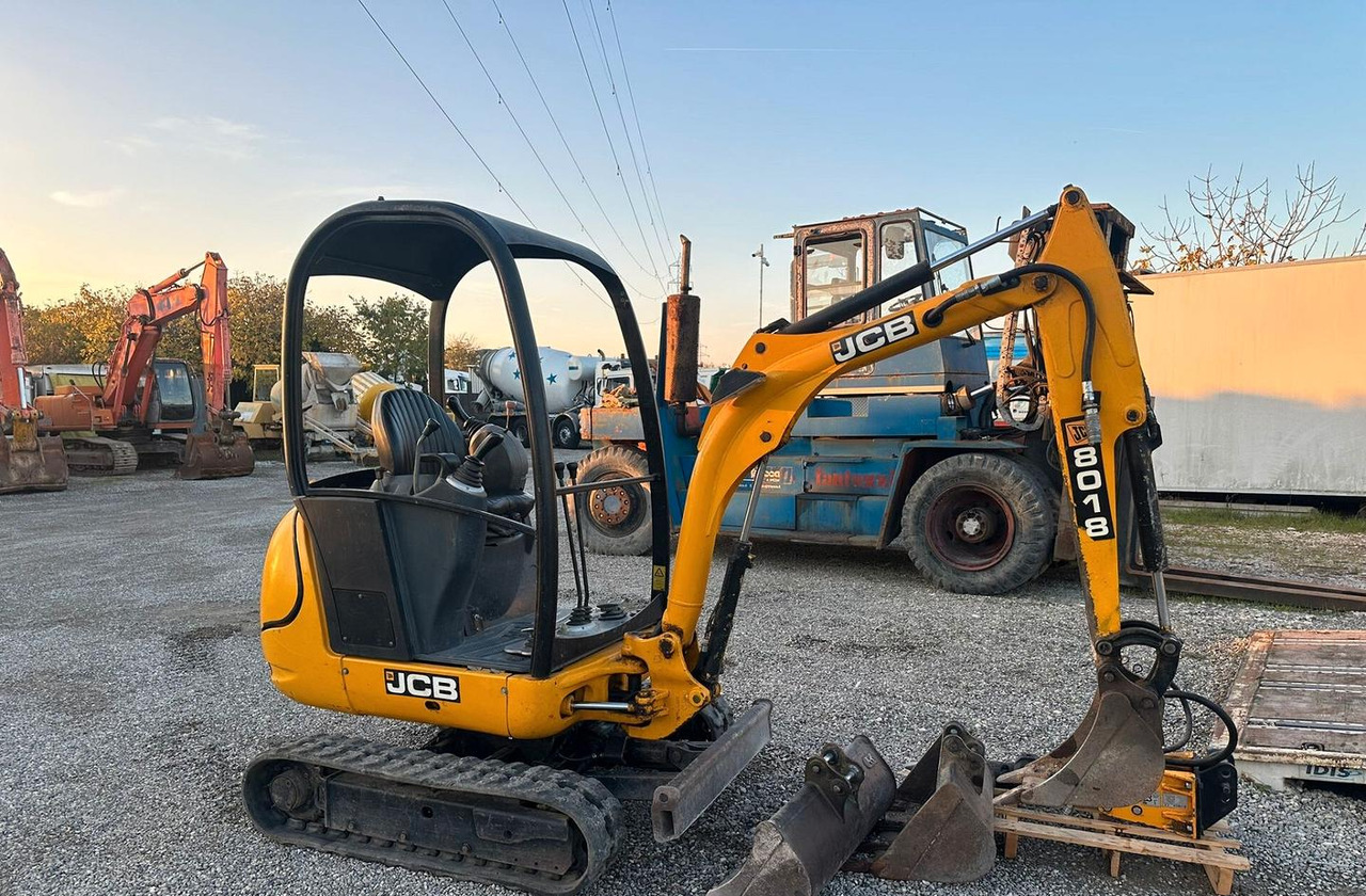 Mini escavatore Jcb 18 quintali - Mini excavator: picture 5 Mini escavatore Jcb 18 quintali - Mini excavator: picture 5