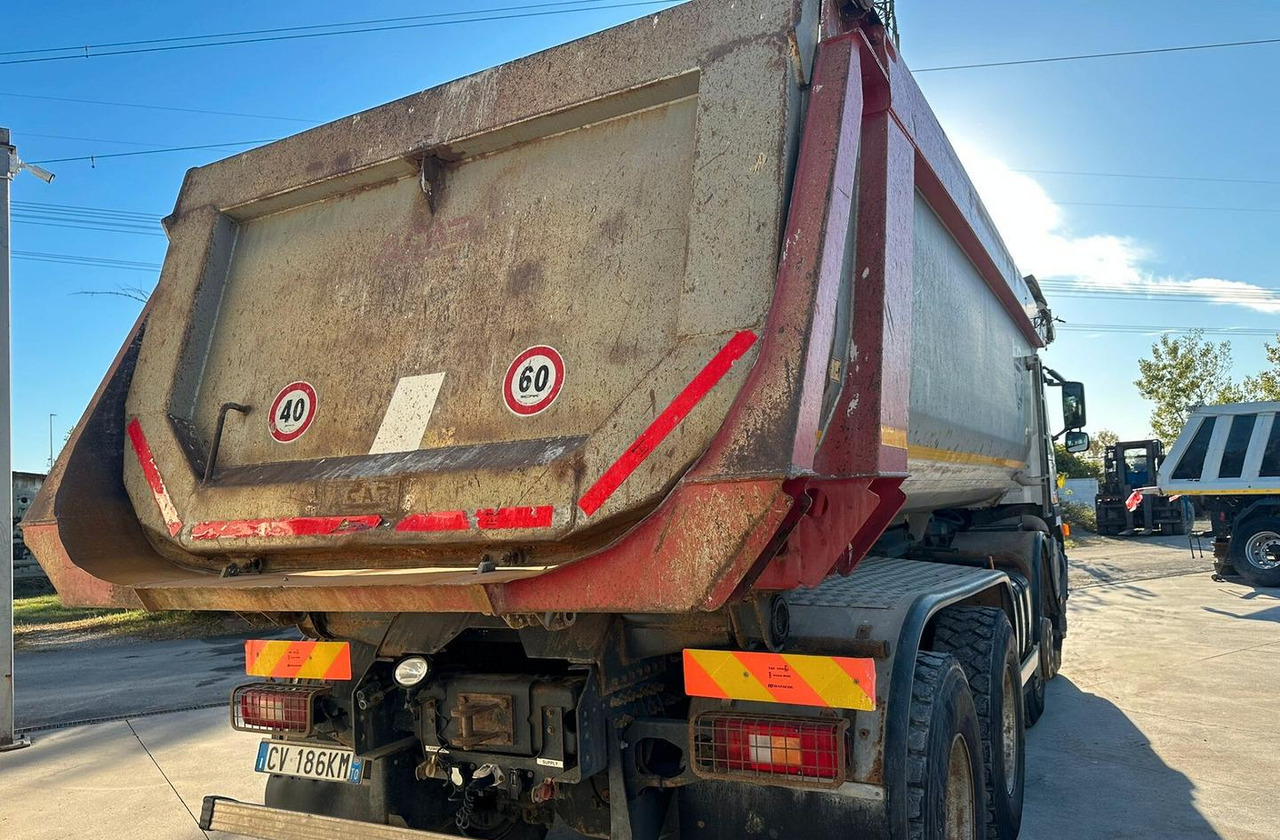 Volvo FM 12 420 ANNO 2005 - Tipper: picture 5 Volvo FM 12 420 ANNO 2005 - Tipper: picture 5