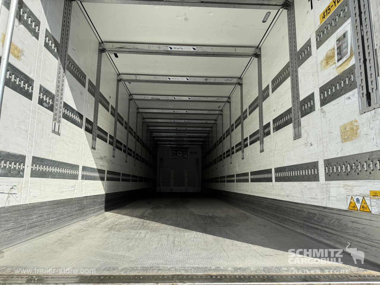 Isothermal semi-trailer SCHMITZ Reefer Standard Double deck: picture 14