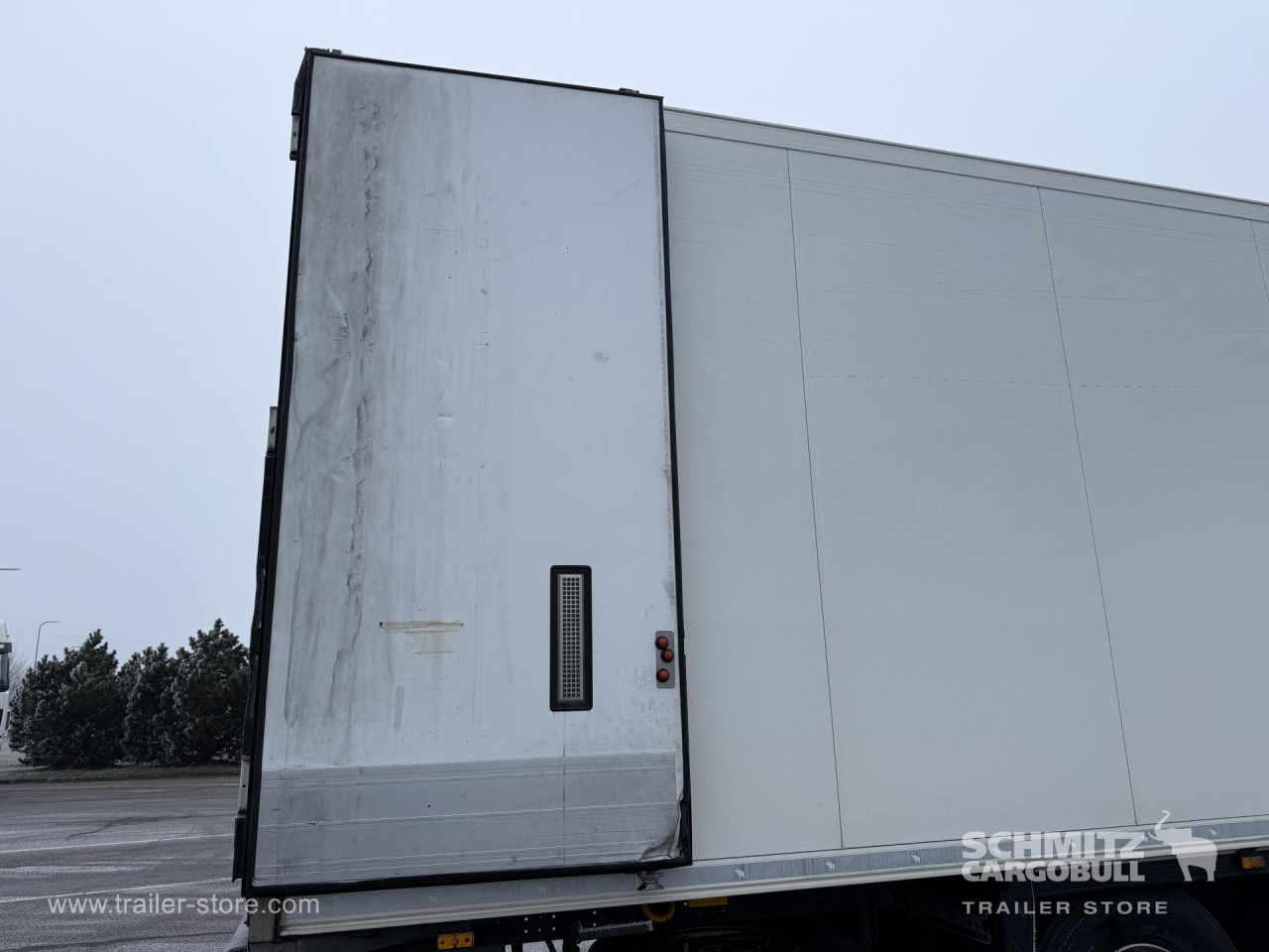 SCHMITZ Reefer Standard - Isothermal semi-trailer: picture 2 SCHMITZ Reefer Standard - Isothermal semi-trailer: picture 2
