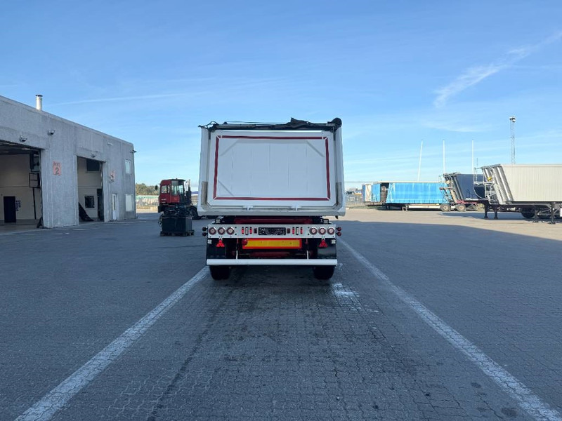 KEL-BERG Tipper / Kipper / Tiptrailer - Tipper semi-trailer: picture 5 KEL-BERG Tipper / Kipper / Tiptrailer - Tipper semi-trailer: picture 5