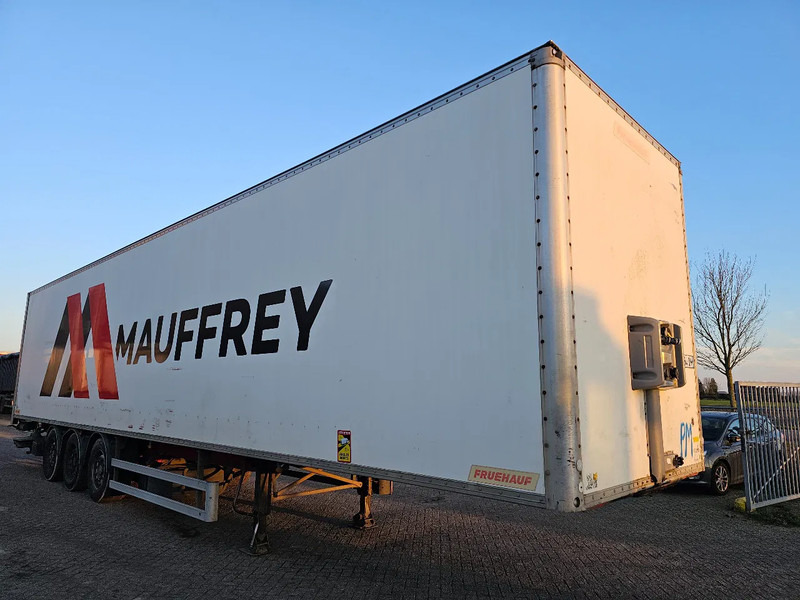 Fruehauf TX34 - Closed box semi-trailer: picture 3 Fruehauf TX34 - Closed box semi-trailer: picture 3