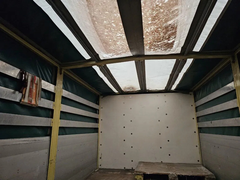 Curtainsider truck Mercedes-Benz Atego 918: picture 13