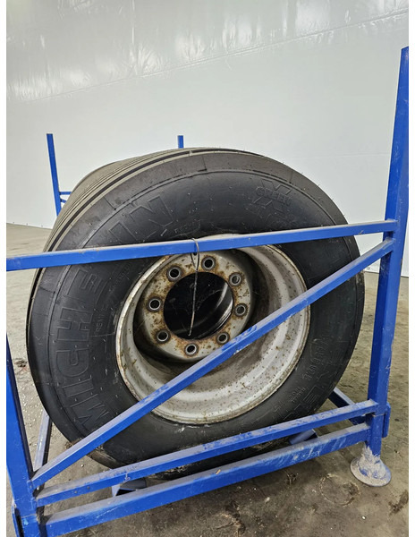 Tire for Truck Michelin 50x 445/45R19.5: picture 9