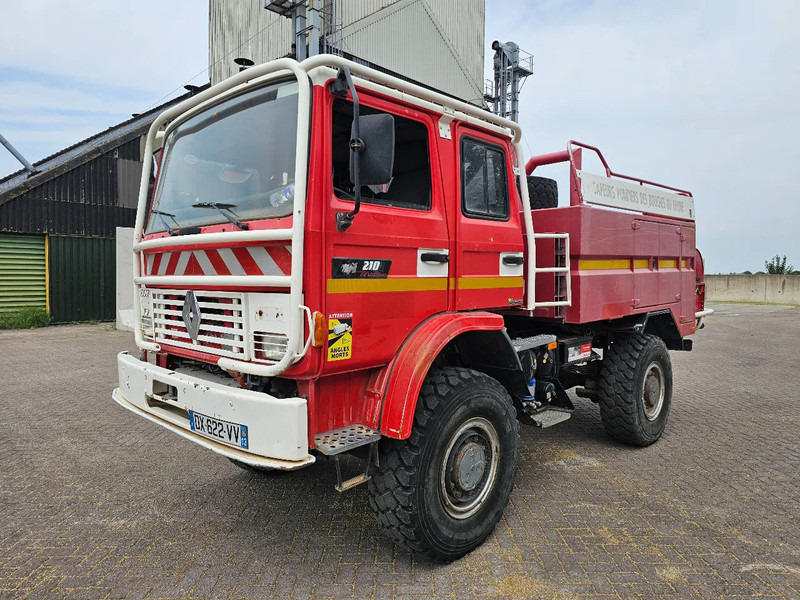 Renault M210 Arbois 3500L - Fire truck: picture 1 Renault M210 Arbois 3500L - Fire truck: picture 1