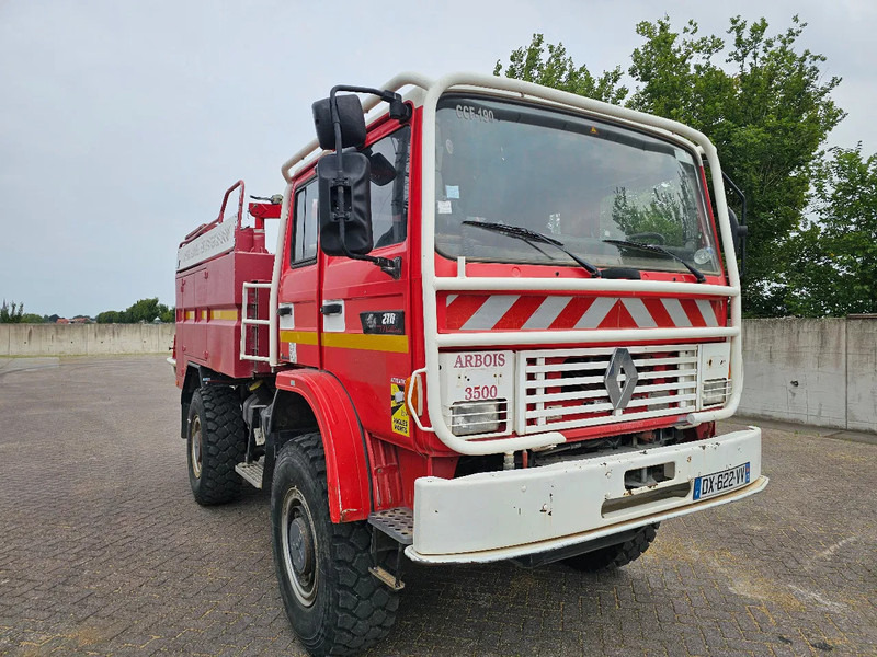 Renault M210 Arbois 3500L - Fire truck: picture 3 Renault M210 Arbois 3500L - Fire truck: picture 3