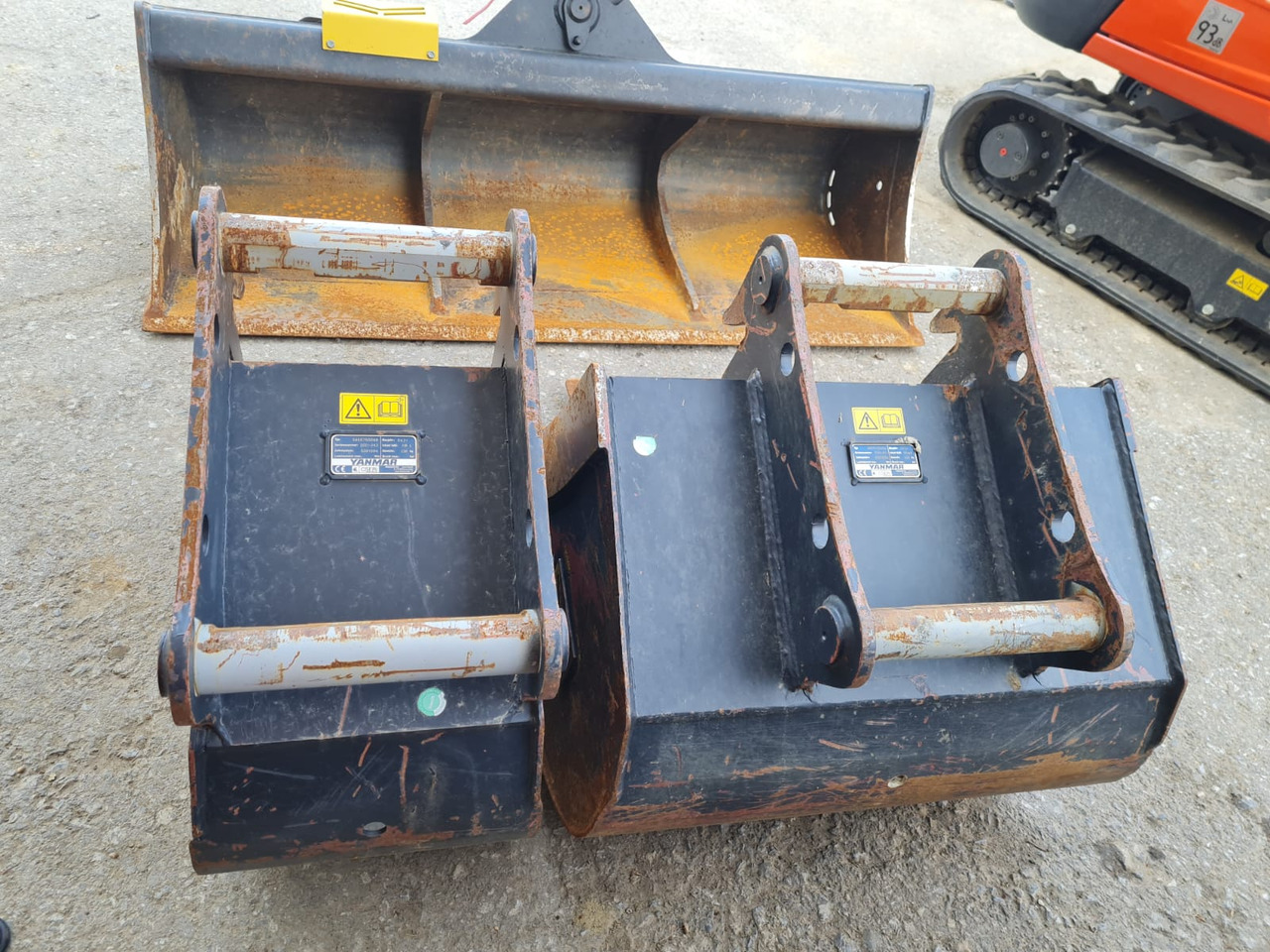 Bucket package for Yanmar B 95 W - Excavator bucket for Wheel excavator: picture 1 Bucket package for Yanmar B 95 W - Excavator bucket for Wheel excavator: picture 1