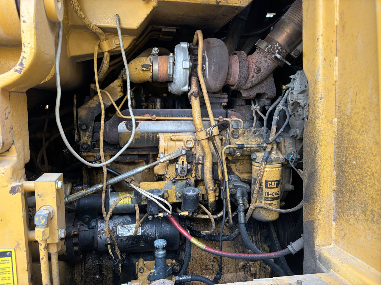 Bulldozer CATERPILLAR 963: picture 8