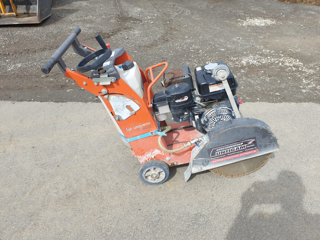HUSQVARNA FS 400 LV - Construction equipment: picture 1 HUSQVARNA FS 400 LV - Construction equipment: picture 1
