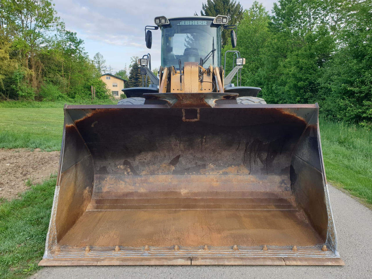 LIEBHERR L 566 - Wheel loader: picture 4 LIEBHERR L 566 - Wheel loader: picture 4